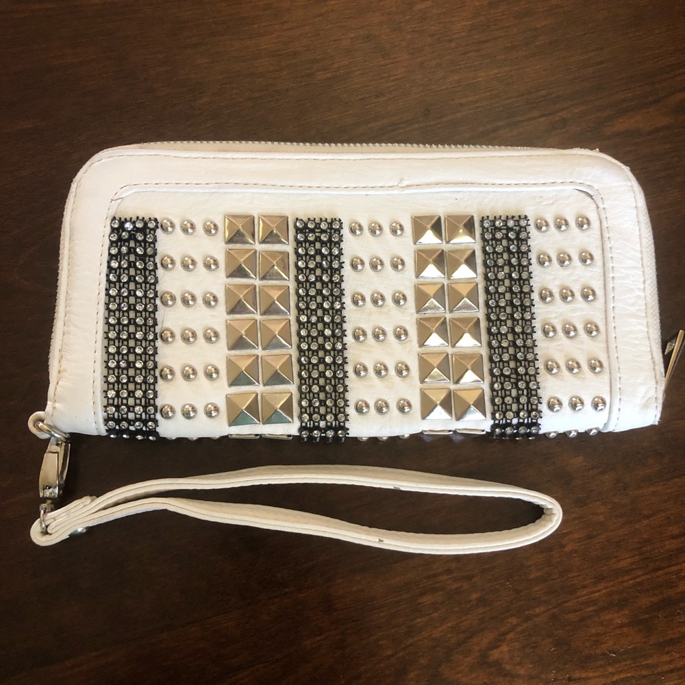 Cool and Sassy Clutch